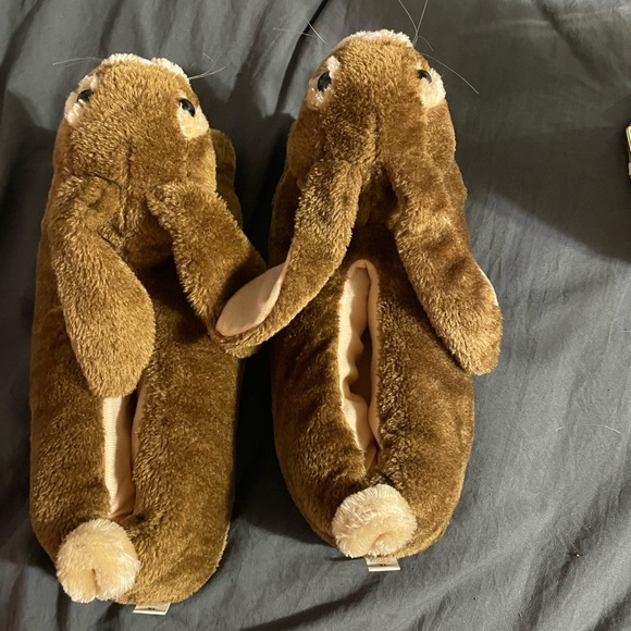 Slippers - Picture 2 of 4